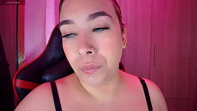 leahtemptation3 online show from February 2026 09:56:01 AM