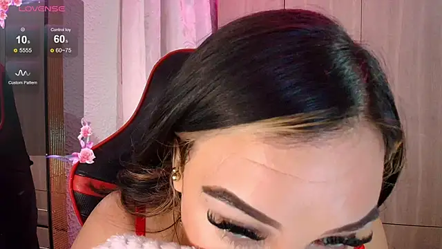 leahtemptation3 online show from June 2026 06:25:02 PM