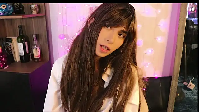  lucy white  online show from December 2024 02:02:01 AM