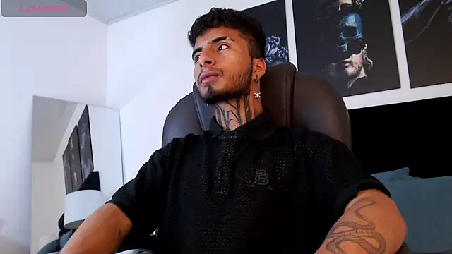 JuanCamiilo 66 online show from February 2025 03:21:02 AM