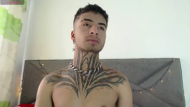 JuanCamiilo 66 online show from March 2025 04:45:01 PM