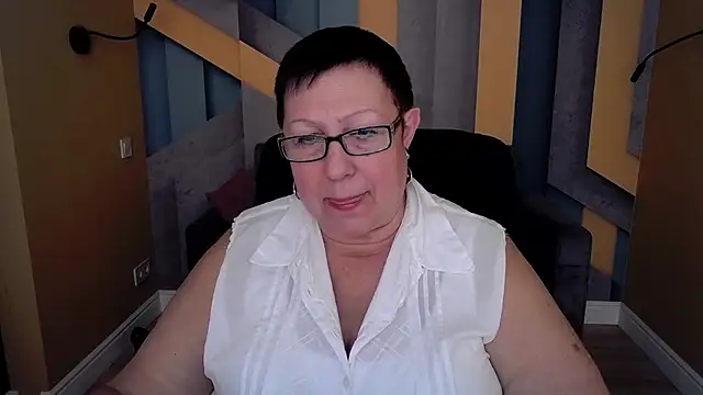 BarbaraTurners online show from October 2025 07:40:01 PM