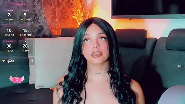 Emmaa Saenz  online show from May 2026 01:56:01 AM