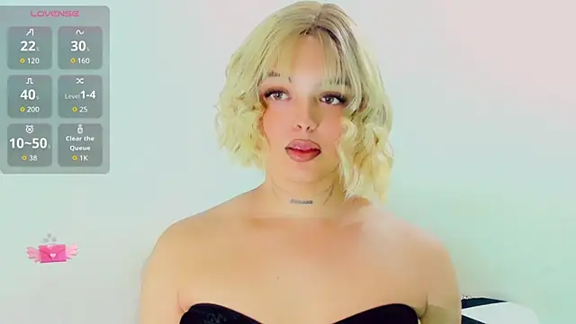 Emmaa Saenz  online show from May 2026 11:13:01 PM