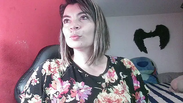 Snapshot of charlotedoll chatting on May 2026 02:19:01 AM charlotedoll online show from May 2026 02:19:01 AM