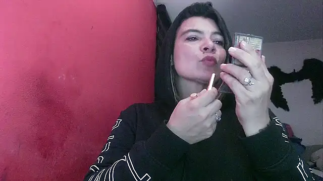 Snapshot of charlotedoll chatting on May 2026 01:11:01 AM charlotedoll online show from May 2026 01:11:01 AM
