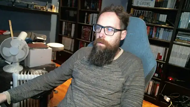 Snapshot of MeSteff chatting on December 2024 07:17:01 PM MeSteff online show from December 2024 07:17:01 PM