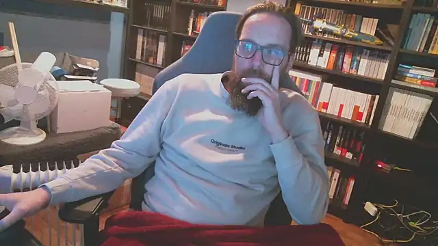 Snapshot of MeSteff chatting on January 2025 07:31:02 PM MeSteff online show from January 2025 07:31:02 PM