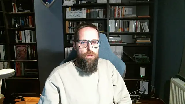 Snapshot of MeSteff chatting on March 2025 12:01:02 AM MeSteff online show from March 2025 12:01:02 AM