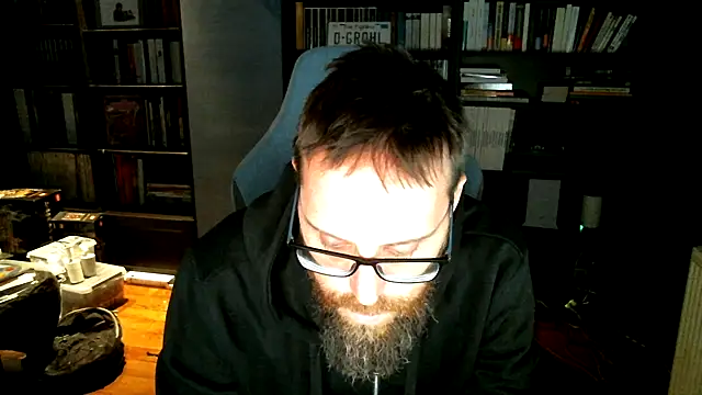 Snapshot of MeSteff chatting on October 2025 08:40:02 PM MeSteff online show from October 2025 08:40:02 PM