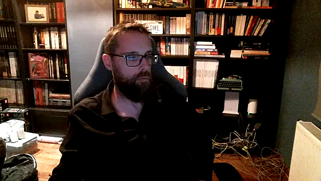 Snapshot of MeSteff chatting on October 2025 05:23:02 PM MeSteff online show from October 2025 05:23:02 PM