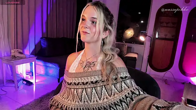 Snapshot of misschloe__ chatting on January 2025 03:38:01 AM misschloe online show from January 2025 03:38:01 AM