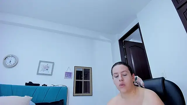 Snapshot of kamila_lopez chatting on May 2026 09:54:01 PM kamila lopez online show from May 2026 09:54:01 PM