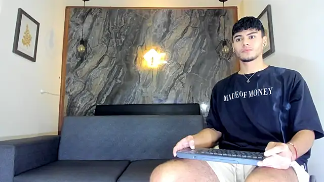 liam genner  online show from February 2025 07:38:02 PM