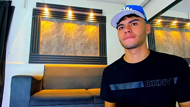 liam genner  online show from September 2025 07:47:01 PM