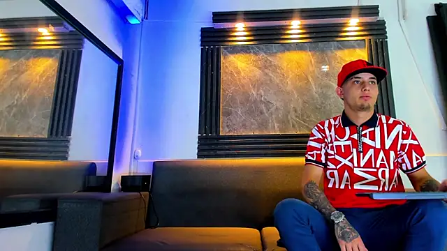 liam genner  online show from September 2025 08:12:02 PM