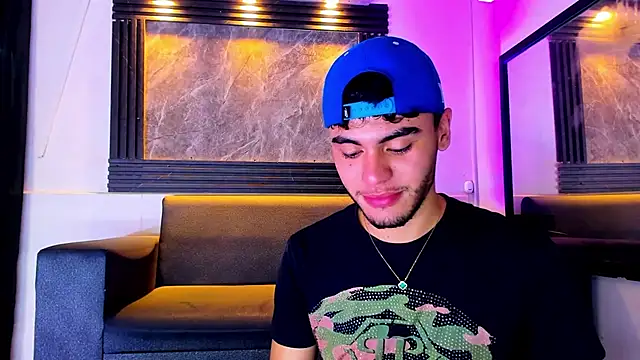 liam genner  online show from October 2025 08:52:02 PM