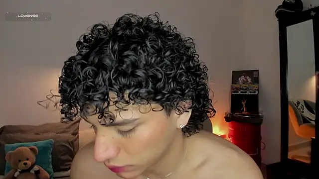 Curlblue online show from December 2025 01:32:02 AM