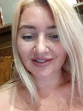 Snapshot of LadyLolyPop_ chatting on June 2026 12:52:02 AM LadyLolyPop online show from June 2026 12:52:02 AM
