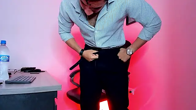 Snapshot of thesexlawyer1 chatting on January 2025 07:54:01 PM thesexlawyer1 online show from January 2025 07:54:01 PM