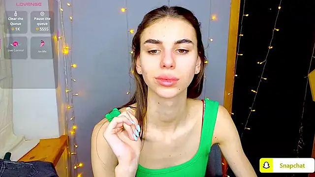 Snapshot of EmmyGreans chatting on January 2025 07:06:01 AM EmmyGreans online show from January 2025 07:06:01 AM