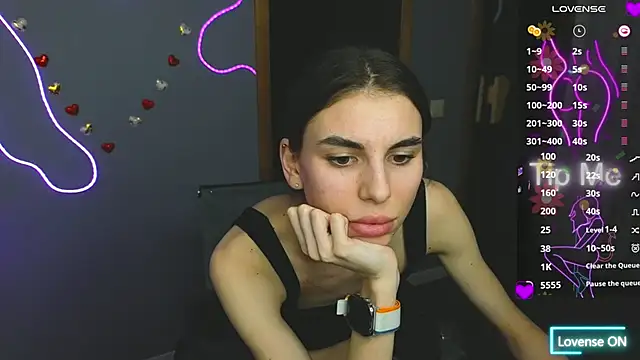 Snapshot of EmmyGreans chatting on March 2025 03:45:02 PM EmmyGreans online show from March 2025 03:45:02 PM