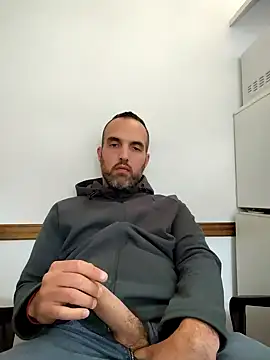 Snapshot of leon3875 chatting on January 2025 03:24:01 PM leon3875 online show from January 2025 03:24:01 PM