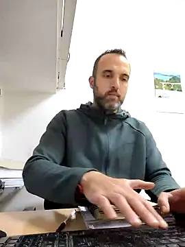 Snapshot of leon3875 chatting on March 2025 01:57:02 PM leon3875 online show from March 2025 01:57:02 PM