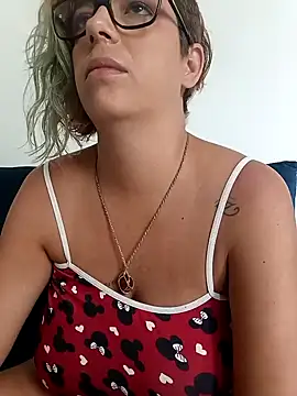 Escarlate4you  online show from December 2024 02:27:02 PM