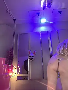 Snapshot of Broklinwhite_ chatting on June 2026 01:02:02 PM Broklinwhite online show from June 2026 01:02:02 PM