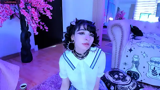 zephirahabney online show from February 2025 05:35:01 PM