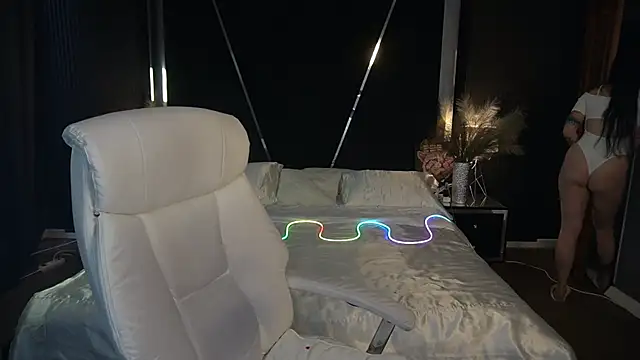 AmberDismond online show from November 2025 07:09:01 AM