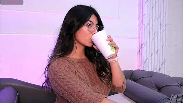 Snapshot of ShelleyMorell chatting on March 2025 12:35:02 PM ShelleyMorell online show from March 2025 12:35:02 PM