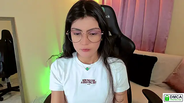 Snapshot of Lilabril chatting on March 2025 12:35:02 PM Lilabril online show from March 2025 12:35:02 PM