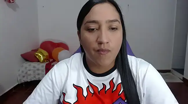 Saracutee1 online show from December 2024 04:08:02 PM