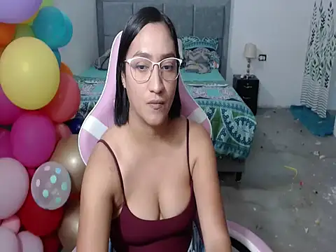 Saracutee1 online show from September 2025 07:06:02 PM