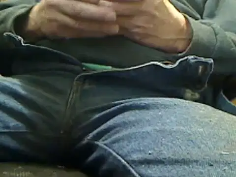 markluvskitty online show from December 2024 05:43:01 PM