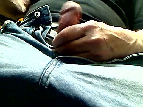 markluvskitty online show from December 2025 03:18:02 PM