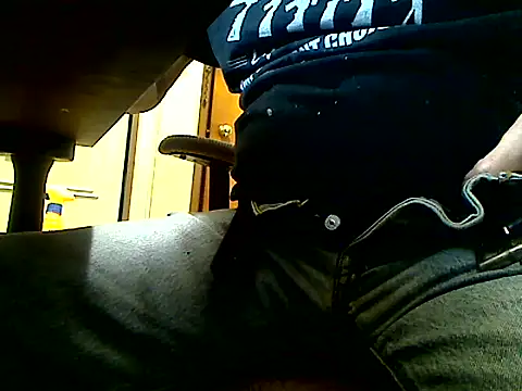 markluvskitty online show from December 2025 01:39:02 PM