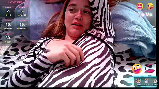 Snapshot of Izury_Blondee chatting on March 2025 12:53:02 PM Izury Blondee online show from March 2025 12:53:02 PM