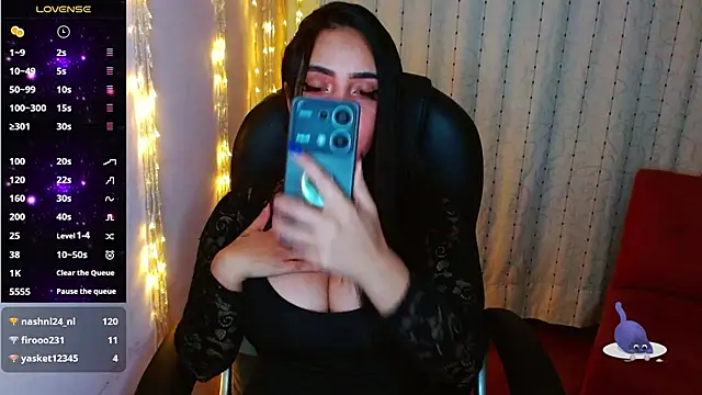 Snapshot of AmberGoddess_ chatting on January 2025 04:41:02 AM AmberGoddess online show from January 2025 04:41:02 AM