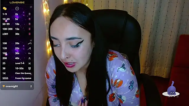 Snapshot of AmberGoddess_ chatting on January 2025 07:29:01 AM AmberGoddess online show from January 2025 07:29:01 AM