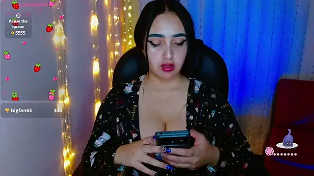 Snapshot of AmberGoddess_ chatting on February 2025 07:24:02 AM AmberGoddess online show from February 2025 07:24:02 AM