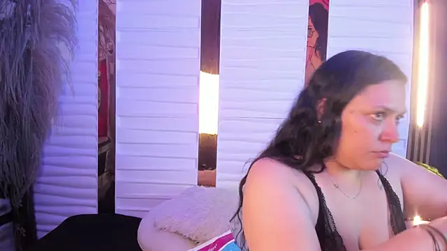 Biiancacox online show from November 2025 03:05:01 AM