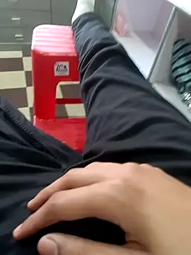 HeftyTheory7 online show from December 2025 11:19:01 AM