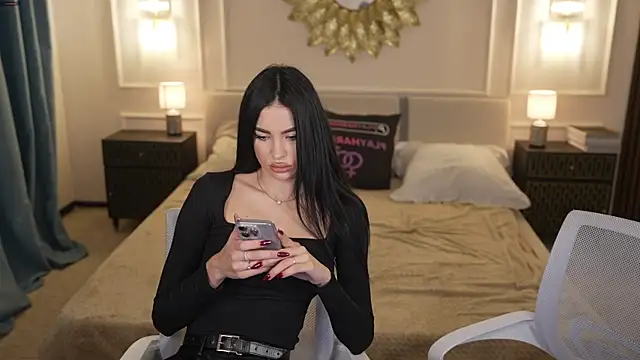 Tina Breeze online show from October 2025 08:05:02 AM