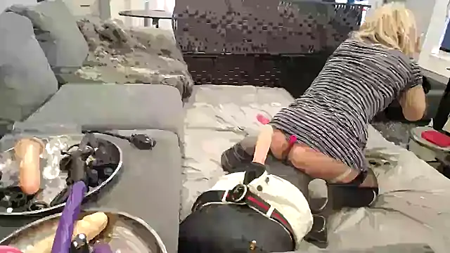 Snapshot of AssmannCD chatting on January 2025 01:28:01 PM AssmannCD online show from January 2025 01:28:01 PM