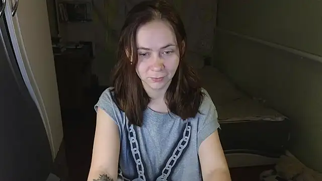 Riley Roo online show from November 2025 05:02:02 PM