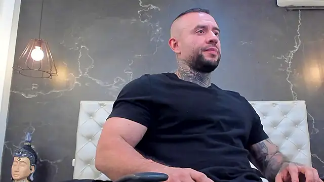 BruceDallas online show from December 2024 03:10:02 AM