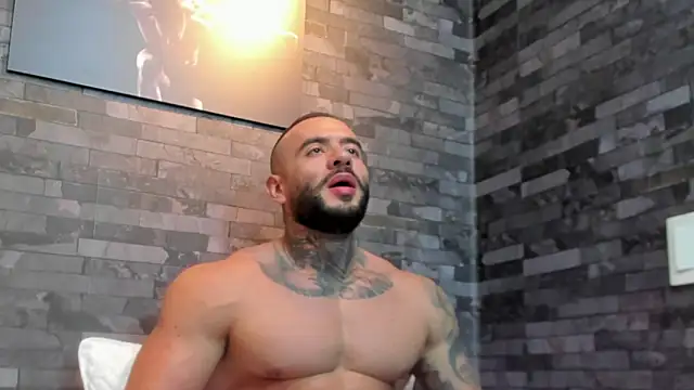 BruceDallas online show from December 2025 01:54:02 AM